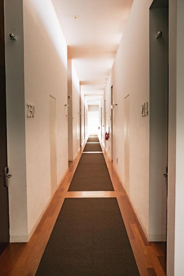 Готель M'Ar De Ar Aqueduto Евора Екстер'єр фото A typical corridor