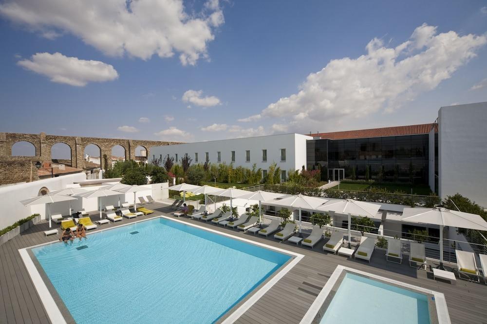Готель M'Ar De Ar Aqueduto Евора Екстер'єр фото The hotel's swimming pool