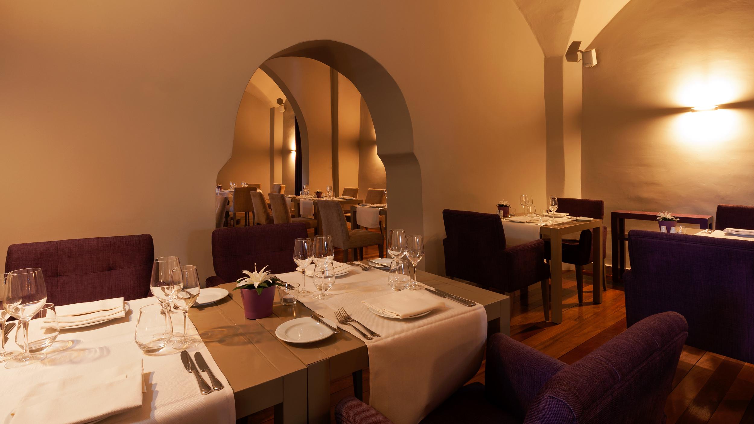 Готель M'Ar De Ar Aqueduto Евора Екстер'єр фото Restaurant "Le Cellier"