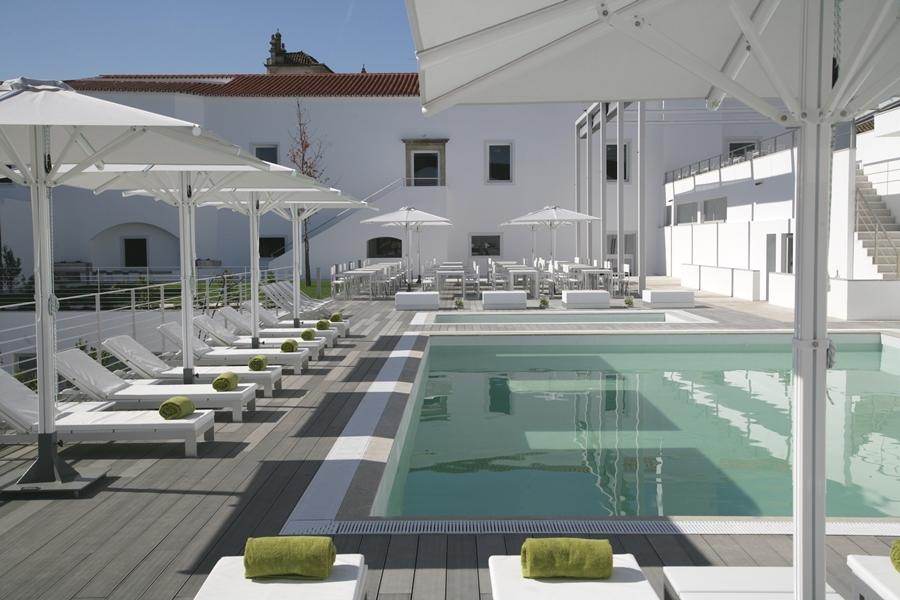 Готель M'Ar De Ar Aqueduto Евора Екстер'єр фото The pool at the hotel